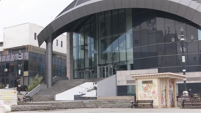 Врие во Филхармонија поради изборот на новиот директор, Љутков тврди дека е согаласно закон 