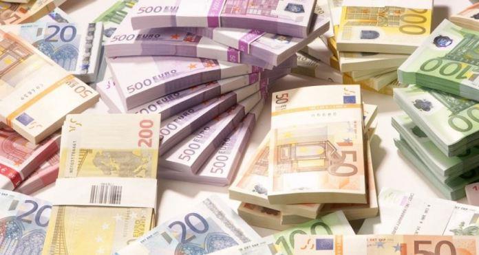 Над  милијарда евра испратиле албанските иселеници во својата земја 