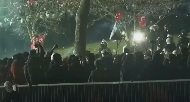 Видео: Турската полиција употреби сила за да растури протест на универзитетот во Анкара