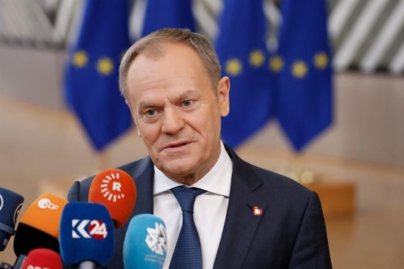 Полска ја спушта рампата: Туск најави укинување на барањата на мигрантите за азил 