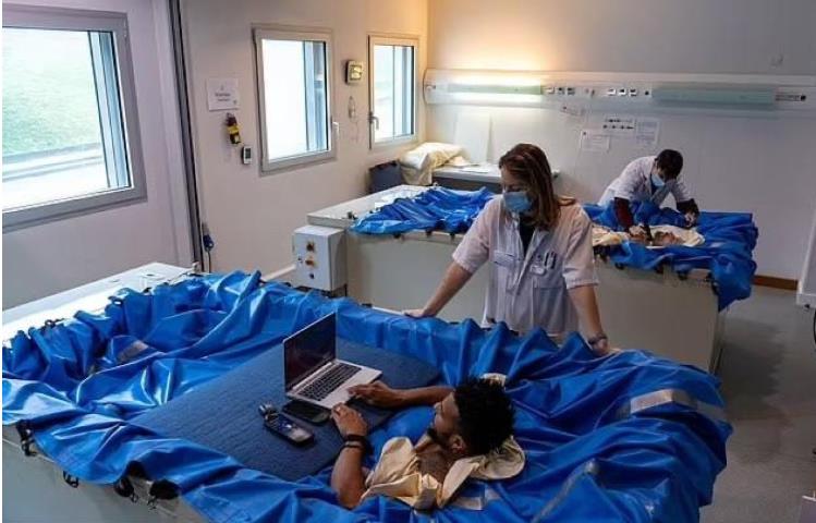На волонтерите им плаќаат по 5.000 евра за да лежат во кревет 10 дена