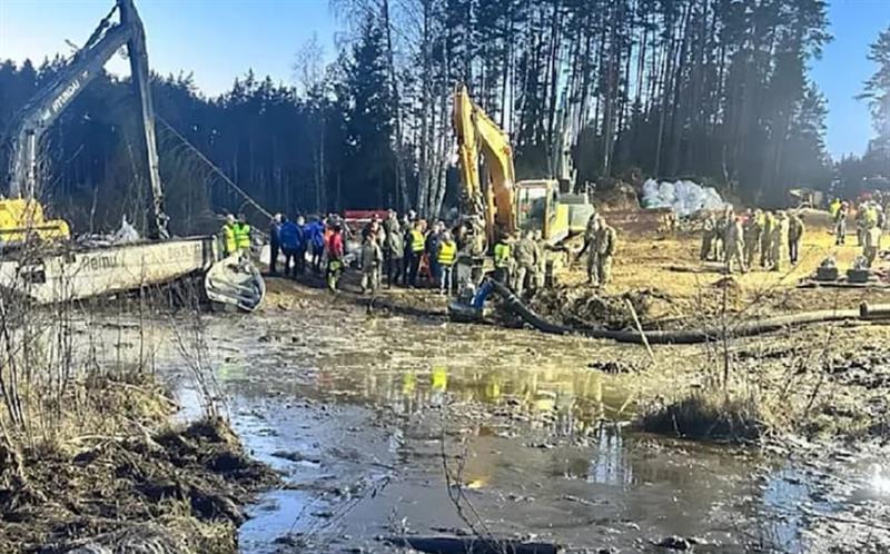 Од мочуриште е извадено изгубено оклопно возило- не се знае судбината на четворица војници 