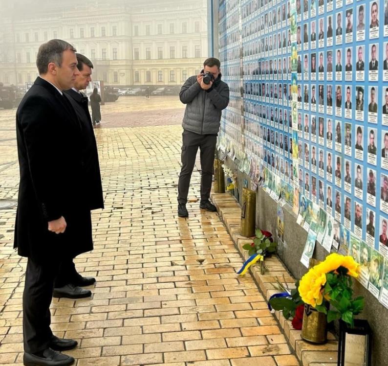 Хаѕивасилиу: Неопходни се мир и брза обнова на Украина