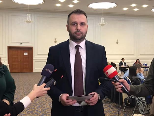 Преку дебата до одлука дали ќе се прават измени или ќе се оди со нов закон за работни односи