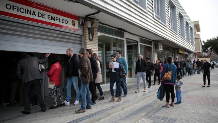Шпанија: Невработеноста се намалува повеќе од очекуваното