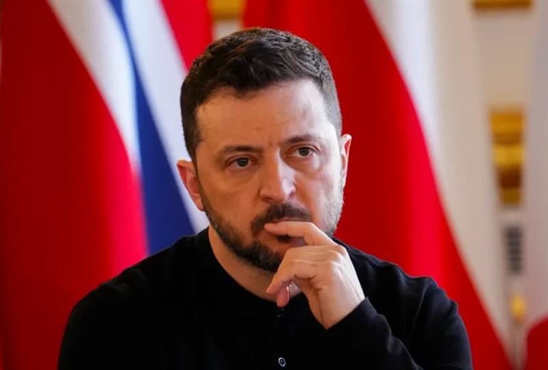 Зеленски објави колку заработил минатата година- приходите му се зголемиле во однос на 2023. 