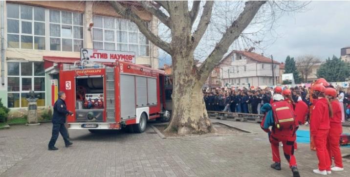 Симулациска вежба за брза евакуација и однесување во кризни ситуации во Битола