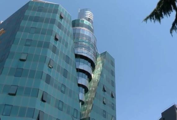Деловниот центар „Соравиа“ на извршителска продажба на 24 април, почетна цена 22,4 милиони евра