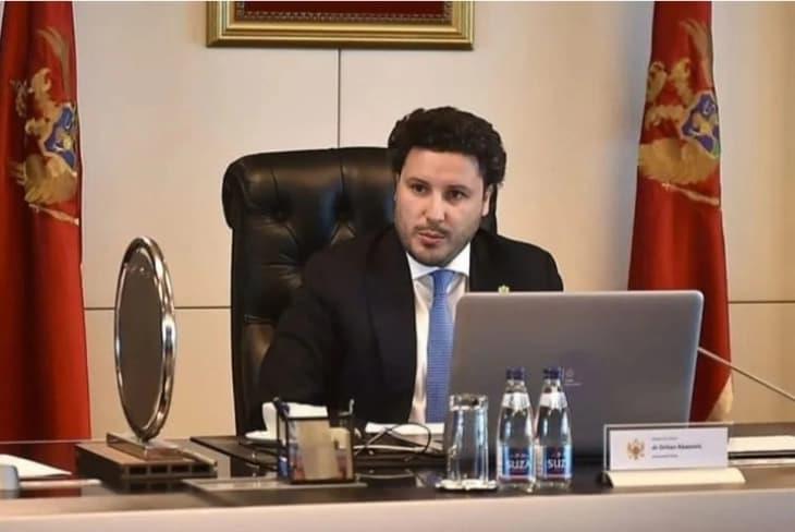 Абазовиќ: Нема да дозволиме никој да ни го земе Улцињ