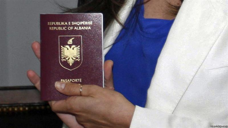 Албанија привремено ги укина визите за државјани на пет земји за туристички цели