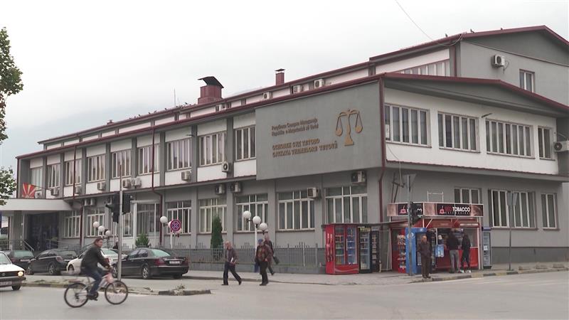 Судијата Ферати обвинетиот го осудил со максимална казна затвор, реагираат тетовските судии