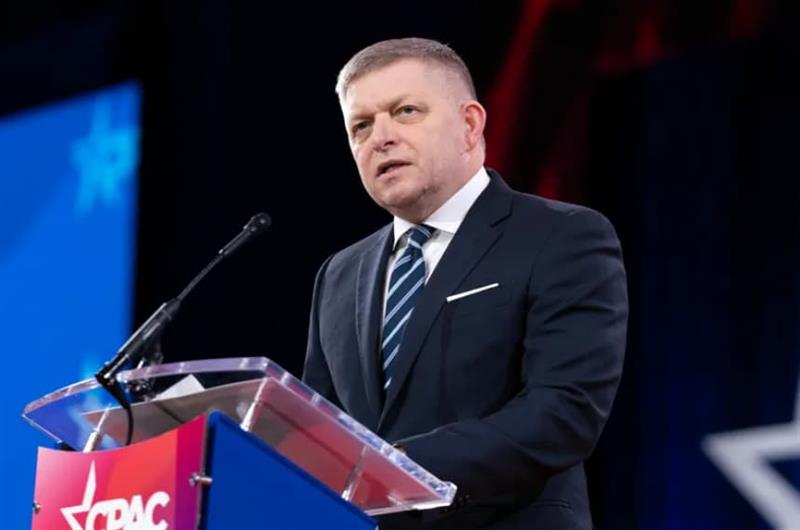 Фицо контра Брисел:На Денот на победата сум во Москва, никој не може да ми диктира каде да одам