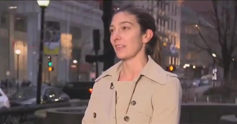 Американка добила наредба од администрацијата на Трамп да ја напушти земјата- родена е во САД 