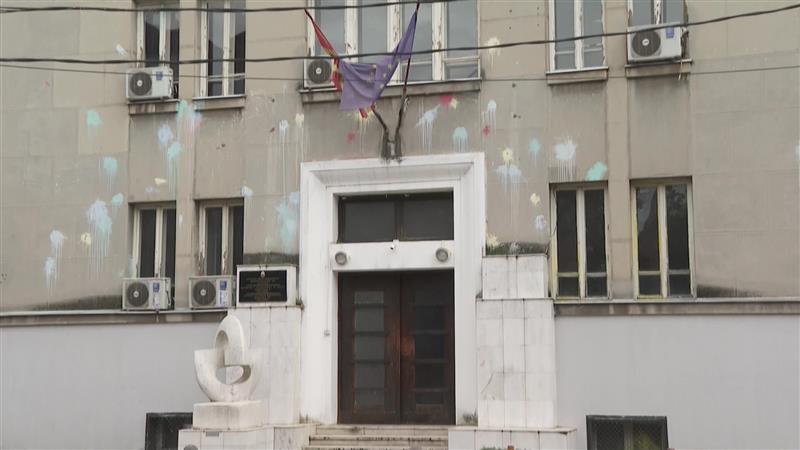 СДСМ и ВМРО-ДПМНЕ си разменија обвинувања за доцнењето на платите во културата