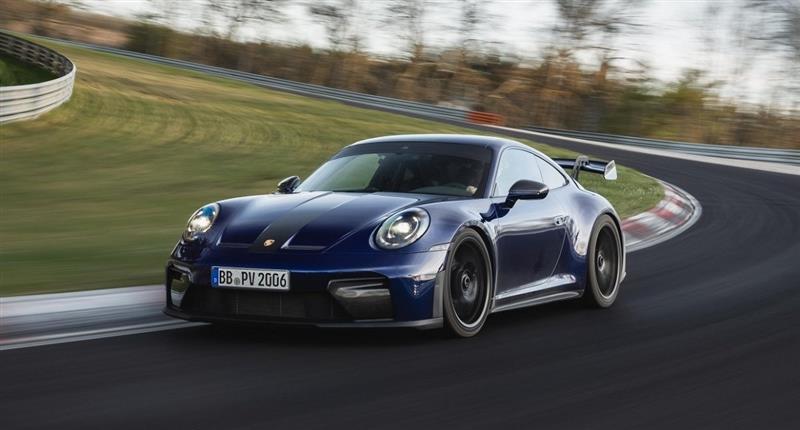 Новото Порше 911 GT3 со рачен менувач постави рекорд на патеката во Нирнберг (ВИДЕО)