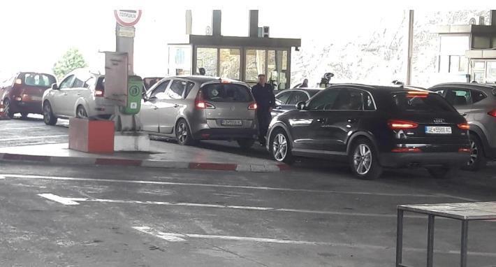 На „Табановце“ и „Богородица“ се чека еден час за влез во државата