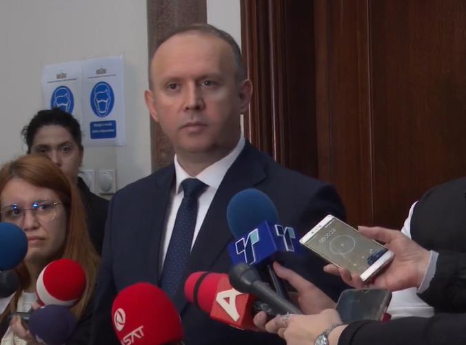 Засега нема нова распределба на пратеници, вели Гаши