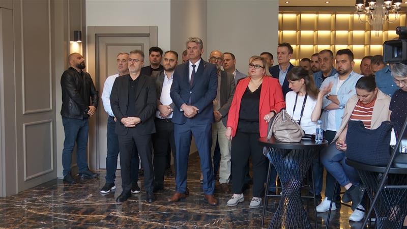 Продолжуваат препукувањата во албанскиот политички блок- Села отфрла обединување со Таравари
