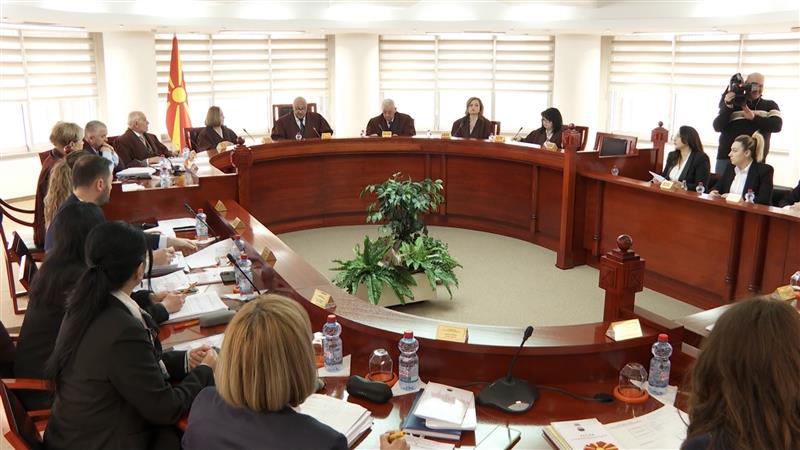 На 19 јуни подготвителна седница на Уставниот суд за Законот за јазиците