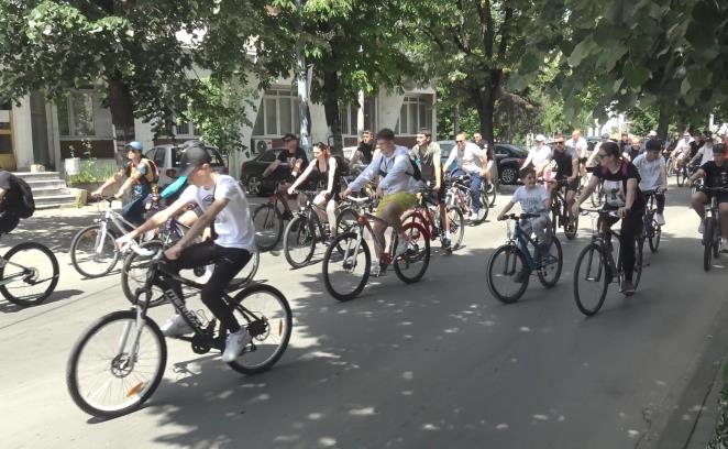 Велосипедската тура во чест на загинатите во „Пулс“ се возеше во Кочани