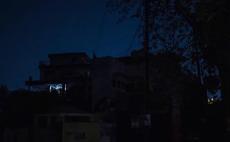 Во Њу Делхи е исклучена струјата- тензиите со Пакистан достигнаа максимум 