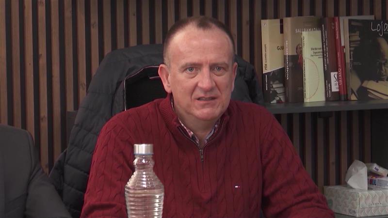 Продолжува вербална војна меѓу Вреди и Таравари