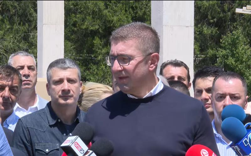 Премиерот Мицкоски подготвен да оди во Кочани и разговара со родителите на загинатите 