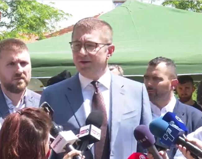 Мицкоски за посета на Кошта: Ќе ги пренесеме нашите ставови во врска со уставните измени
