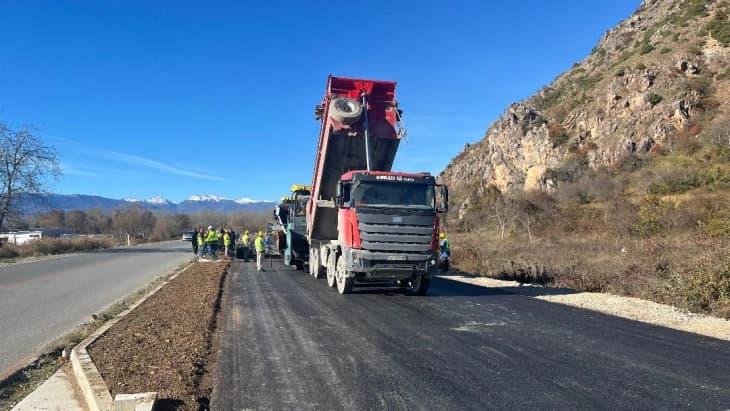 Сообраќајот на патот во изградба Охрид - Кичево на неколку делници со видоизменет режим