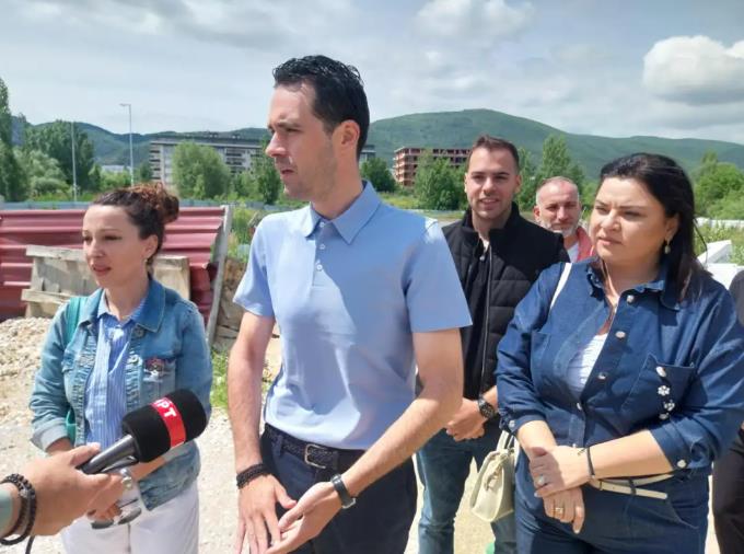 Костадинов: Кога власта не го гради затворениот базен во Струмица, нека не остават 
