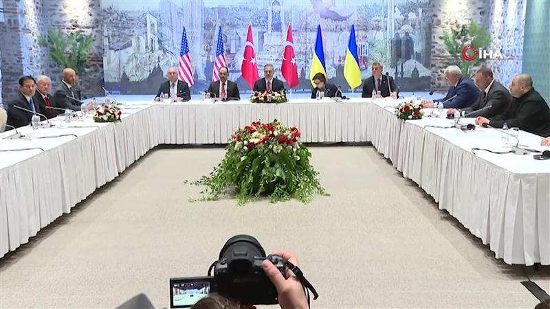 Во Истанбул почнаа првите директни преговори меѓу Украина и Русија по 3 години