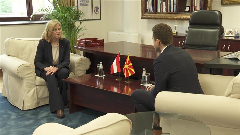 Австриската министерка за надворешни работи Мајнл-Рајсингер во официјална посета на Македонија 
