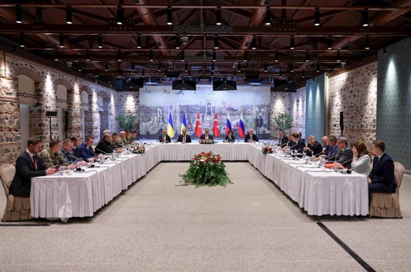 Русија и Украина седнаа на преговарачка маса, работите се поместија од мртва точка