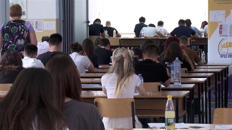 Над 15 000 ученици ќе полагаат државна матура, најголем интерес за тестот по англиски јазик
