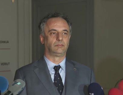 Азир Алиу објави дека останува во ВРЕДИ