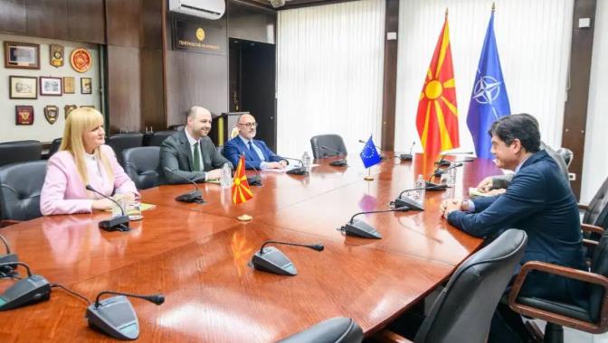 Средба на министерот Мисајловски со евроамбасадорот Рокас