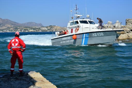 За 24 часа спасени над 200 мигранти во близина на грчките острови Крит и Гавдос