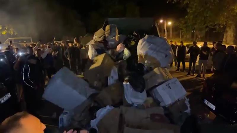 Продолжува јавната кавга на Данела Арсовска и Висар Ганиу