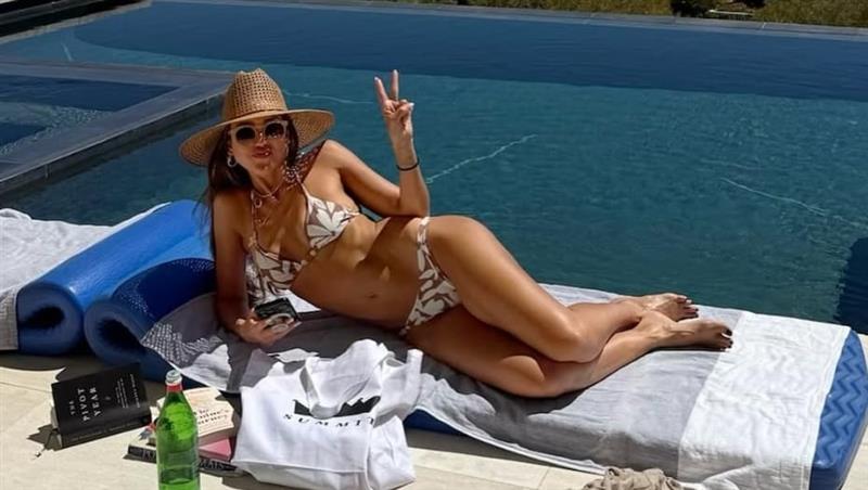 Џесика Алба се соблече во бикини- ужива на одмор по разводот (ФОТО)