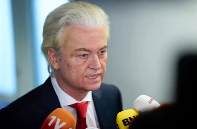 Падна владата на Холандија- главна причина се азилантите  