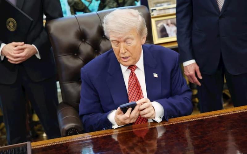 Трамп објави за што разговарал со кинескиот претседател Си: Не стана збор  за Украина и Русија 