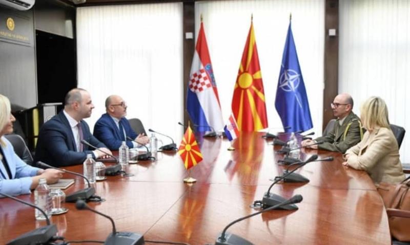 Мисајловски на средба со хрватската амбасадорка Тигањ и полковникот Домјанчиќ