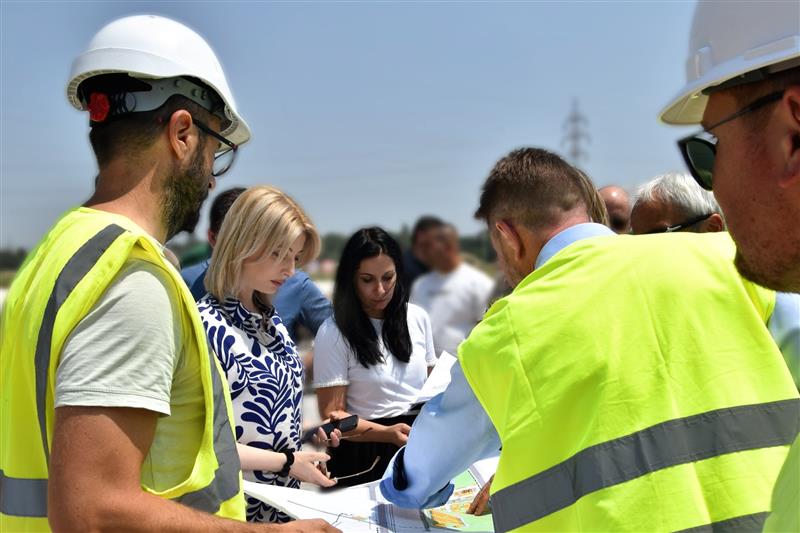 Арсовска ја посети пречистителната станица на Скопје: Се гради со полна пареа