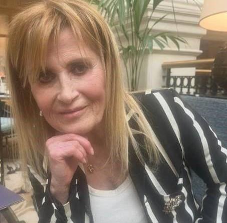 Славна режисерка пронајдена мртва: Завиткана во ќебе, со лента на устата, се сомневаат во мотив за убиство