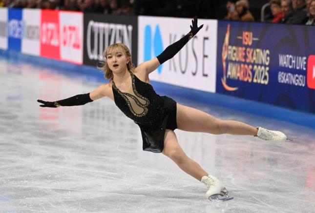 Јапонката Сакамото најави крај на кариерата во уметничко лизгање