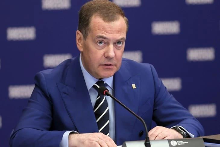 Медведев: По нападите на САД врз Иран, некои земји се подготвени да му испорачаат нуклеарно оружје на Иран