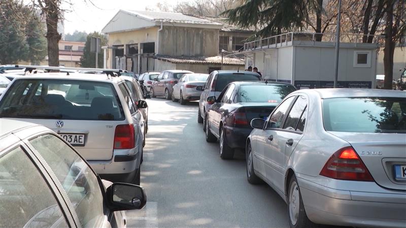 2.500 вработените од клинички ќе се паркираат во „Лимак“ од 1 јули, обезбедени 300 паркинг места 