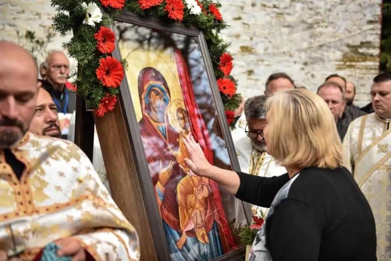За православната икона: Чудеса, необични феномени, историски сведоштва