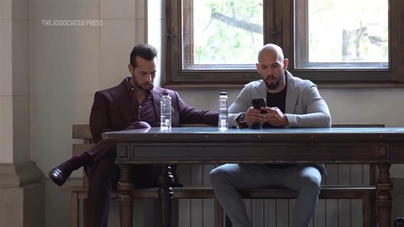 Судењето на Ендрју Тејт во Британија поради сексуално злоставување е одложено за 2026 година