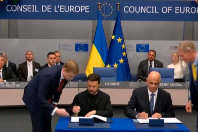 Зеленски во Советот на Европа потпиша договор за формирање на специјален суд за Украина